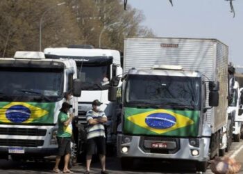 Paralisações nas rodovias podem afetar transporte de oxigênio para hospitais