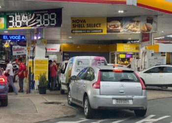 Postos de combustíveis ficam desabastecidos em Poços de Caldas