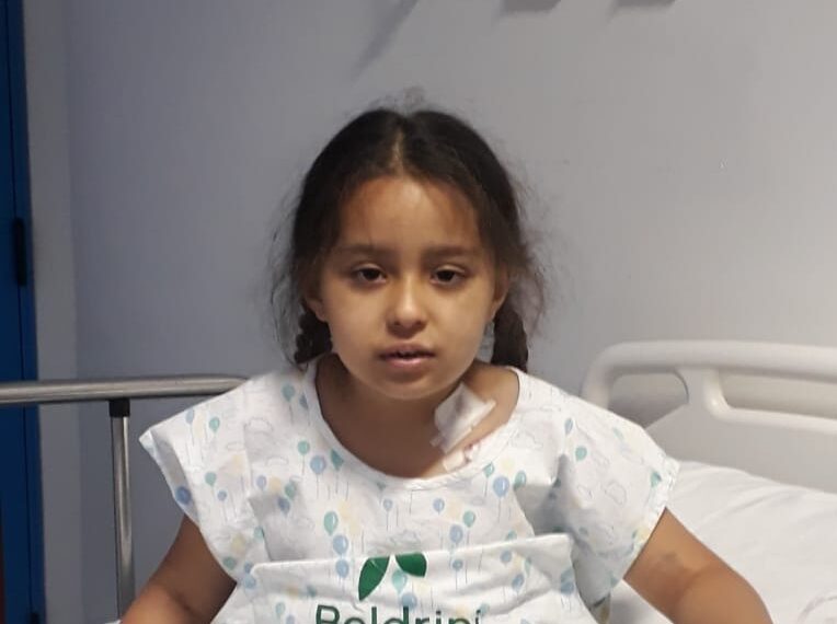 Poços-caldense de apenas 6 anos precisa de ajuda na luta contra o câncer