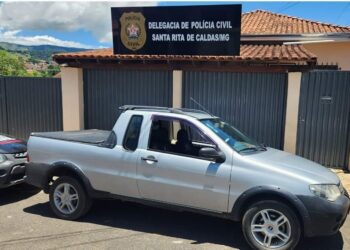 Caminhonete levada em roubo é recuperada pela Polícia Civil