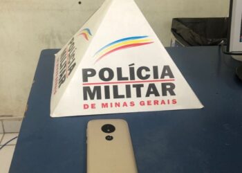 Homem é preso após furtar celular de dentro da casa de vizinho em Poços