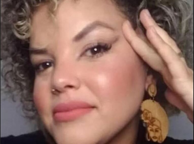 Morre mulher que levou 23 facadas do ex em MG