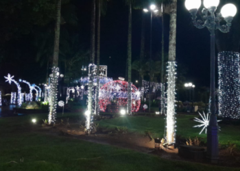 Botelhos inaugura luzes de Natal