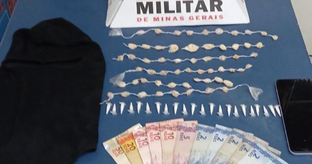 Pai denuncia filho após encontrar drogas no quarto dele em Poços