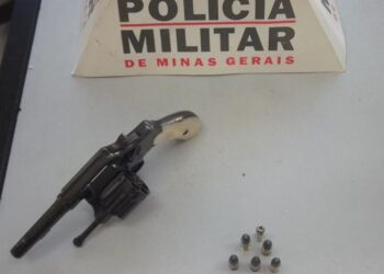 Eletricista é conduzido à Delegacia por posse ilegal de arma em Poços