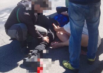 Motociclista fica ferido ao sofrer acidente em Poços
