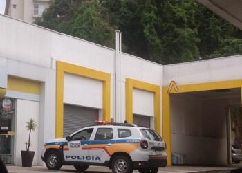 Ousadia: criminoso furta conveniência em frente à delegacia em Poços de Caldas