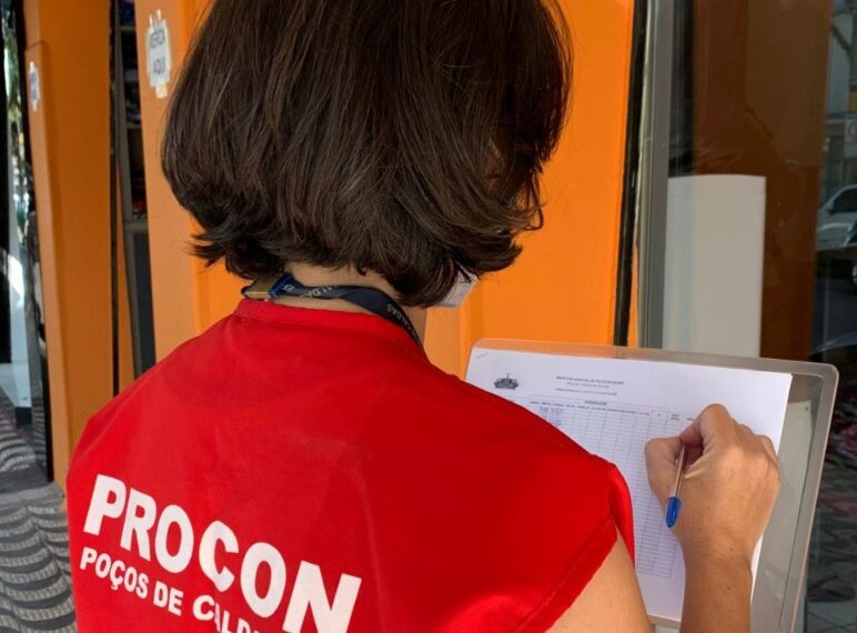 17 farmácias são multadas em Poços de Caldas