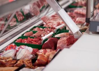 Carnes ficam mais caras em dezembro em Poços