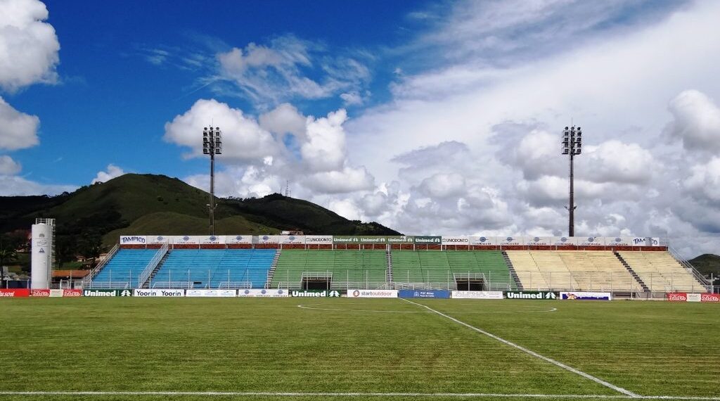 Prefeitura de Poços faz reforma no Ronaldão para o Campeonato Mineiro