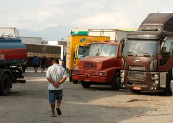 Última parcela dos auxílios Caminhoneiro e Taxista é paga neste sábado