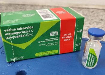 Vacina contra meningite segue disponível em Poços de Caldas para pessoas de 16 a 30 anos