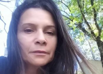 Mulher morta a marretadas pelo ex é sepultada em Poços de Caldas