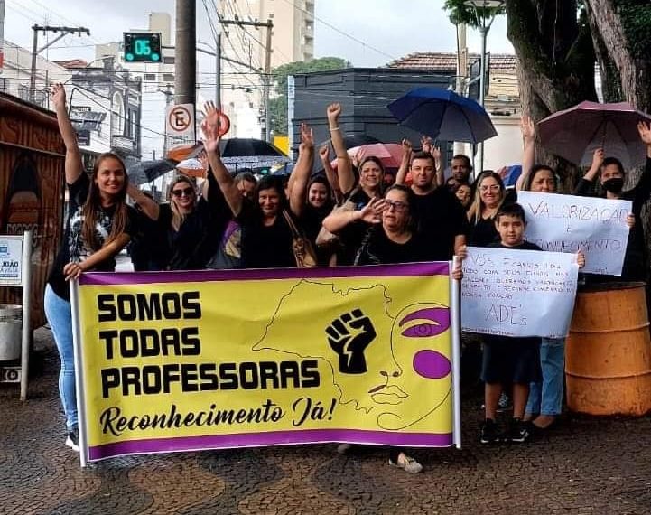 ADIs da Rede Pública de Educação de São João da Boa Vista-SP fazem manifestação