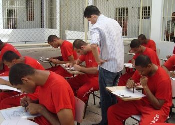 Mais de 5 mil custodiados e jovens do socioeducativo fazem o Enem PPL em Minas