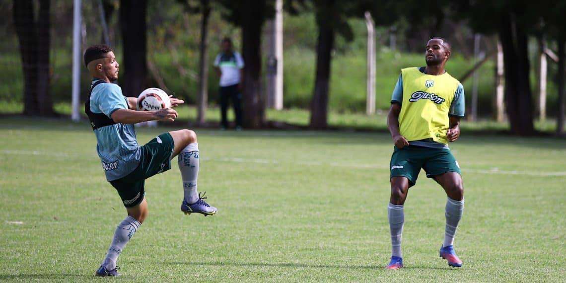 Caldense já está em BH para confronto contra o Galo; retrospecto em estreias é favorável