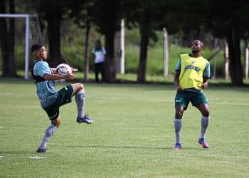 Caldense já está em BH para confronto contra o Galo; retrospecto em estreias é favorável