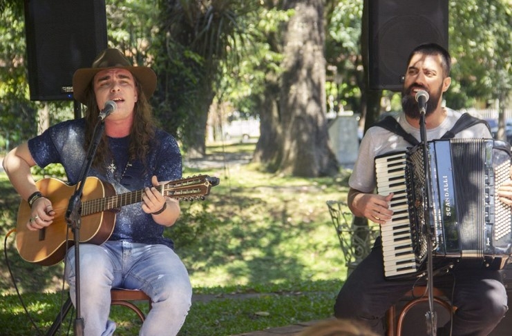 Acontecerá domingo (15) a apresentação do Projeto Viola e Acordeon em Poços de Caldas