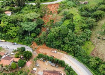 Após três dias interditada, BR-459 é liberada na altura da Serra de Ipuiúna