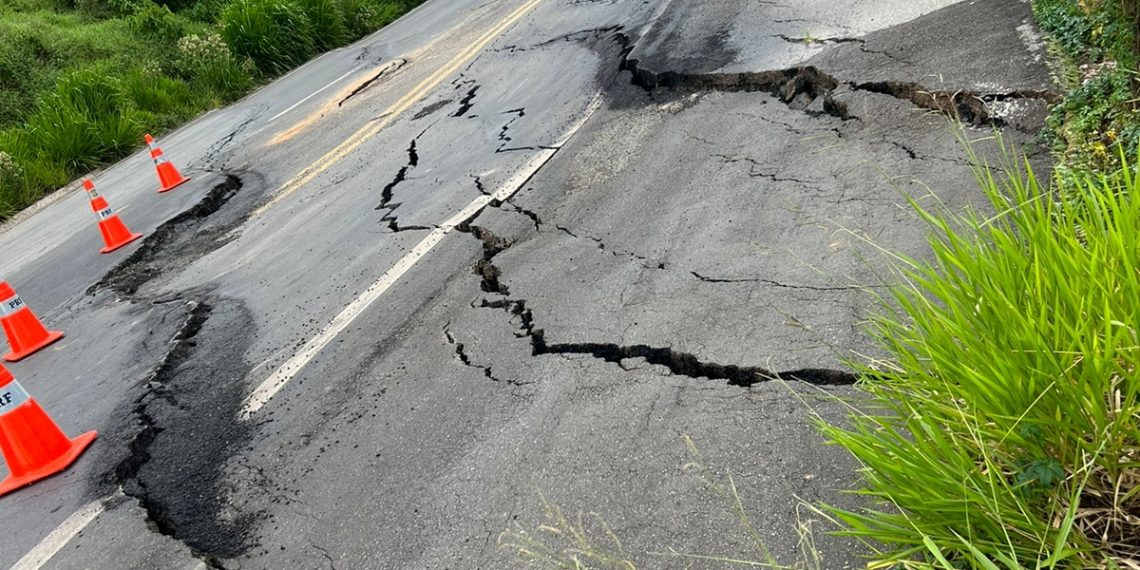Vídeo: Veja a situação da BR-459 entre Poços e Senador José Bento