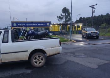 Polícia Rodoviária Federal de Poços de Caldas recupera moto furtada no estado de São Paulo