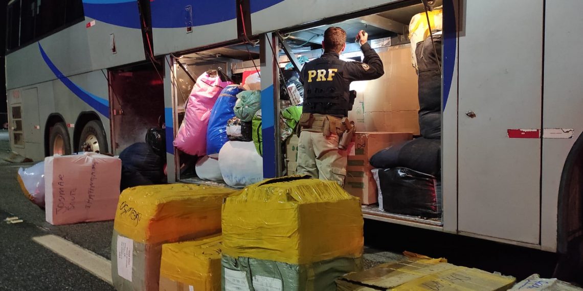 PRF apreende mercadorias estrangeiras sem documentação fiscal
