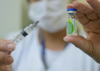 Vacina contra meningite está disponível para profissionais da educação a partir de hoje em Poços de Caldas