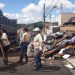 26 toneladas de resíduos são retirados de residência em Poços