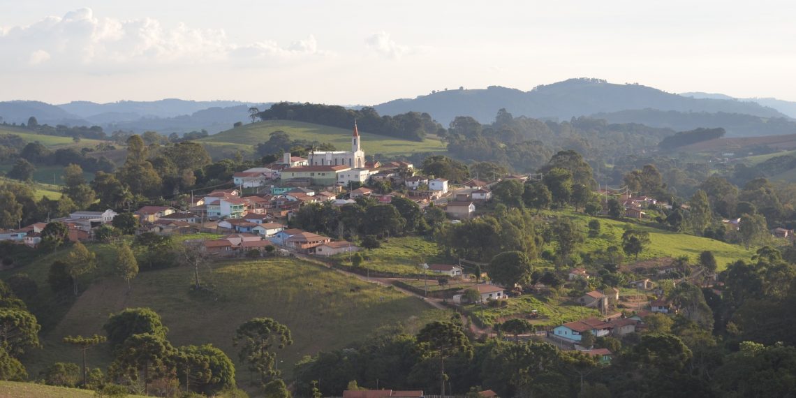 Polícia Civil abre investigação após saco com ossada humana ser encontrado em Andradas