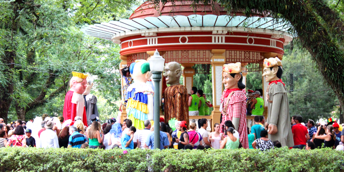 Prefeitura de Poços divulga programação oficial e detalhada do Carnaval