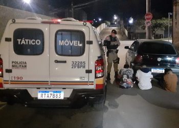 PM apreende três menores e recupera carro furtado em Poços de Caldas
