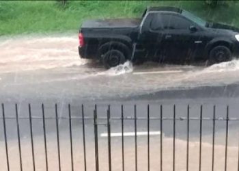 INMET alerta sobre tempestade em Poços