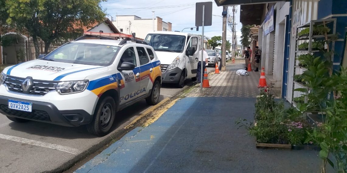 Homem morre após sofrer parada cardiorrespiratória na zona oeste de Poços
