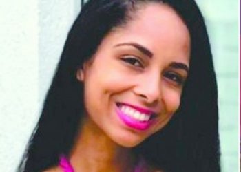 Mulher é morta a facadas pelo companheiro