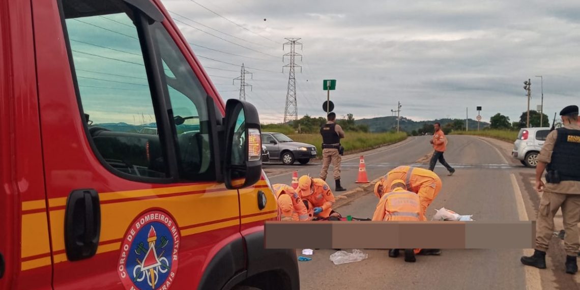Motociclista fica ferido em acidente na Rodovia do Contorno em Poços