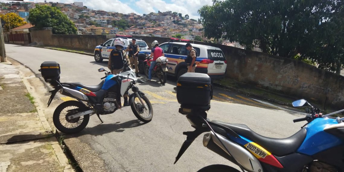 Menor é apreendido com cem pedras de crack e maconha em Poços de Caldas