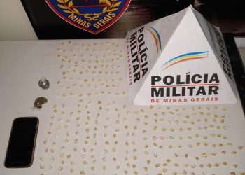 Adolescentes são apreendidos suspeitos de tráfico de drogas em Poços