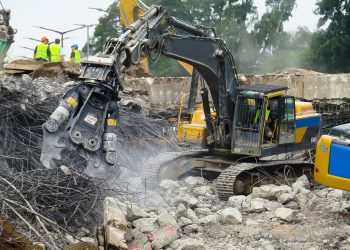 Mais de 11 mil mortos: bombeiros de MG vão ajudar nas buscas após terremoto na Turquia