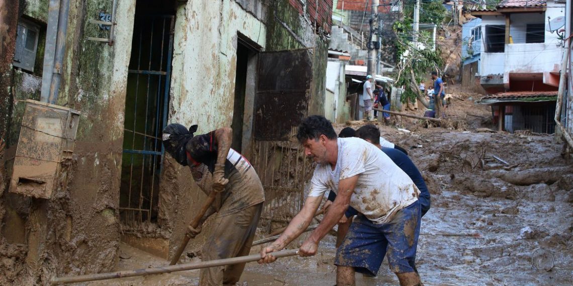 Campanha arrecada produtos para ajudar pessoas atingidas pelas chuvas do litoral de SP