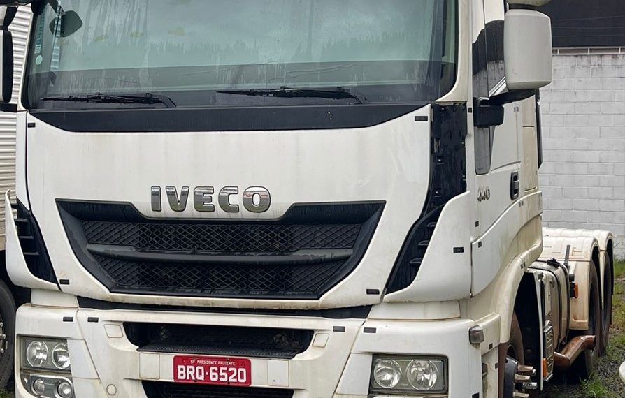 Receita Federal doa caminhão e mercadorias avaliadas em mais de R$600 mil para órgãos de Poços e região