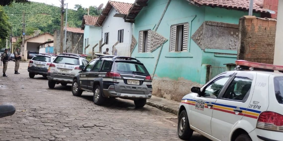 Casal é preso por tráfico de drogas em operação da Polícia Militar e Polícia Civil