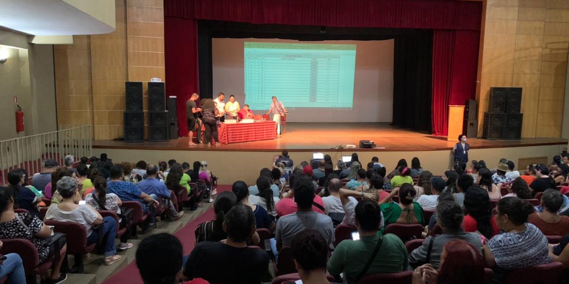 17 famílias são contempladas com lotes remanescentes na zona sul