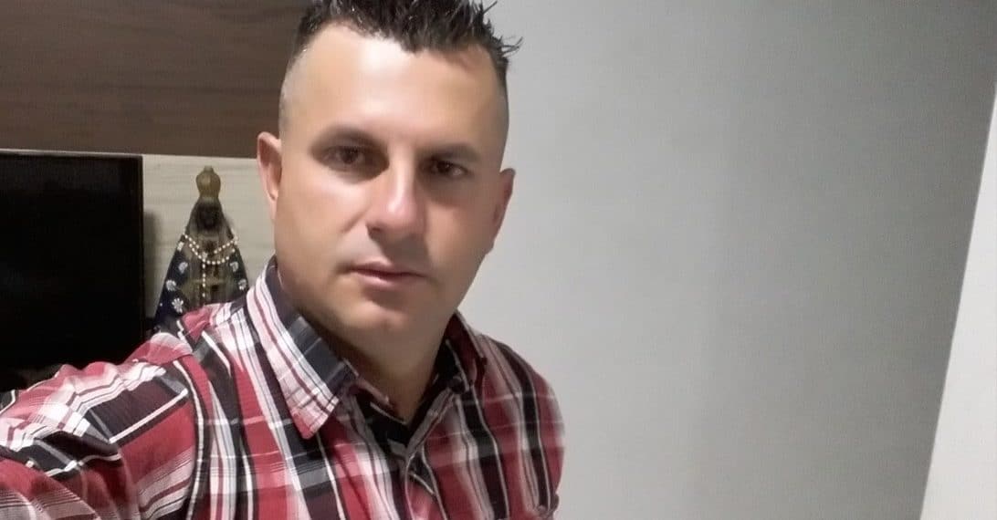 Homem morre após invadir casa da ex-esposa e ser baleado pelo atual namorado da mulher
