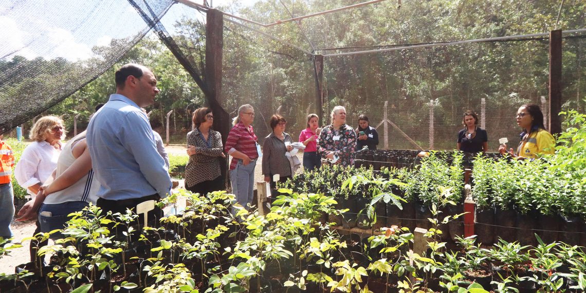 Alcoa recebe Conselho de Relações Comunitárias em visita