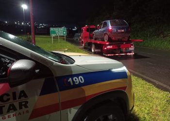 Dona de carro é detida por deixar condutor inabilitado conduzir o veículo