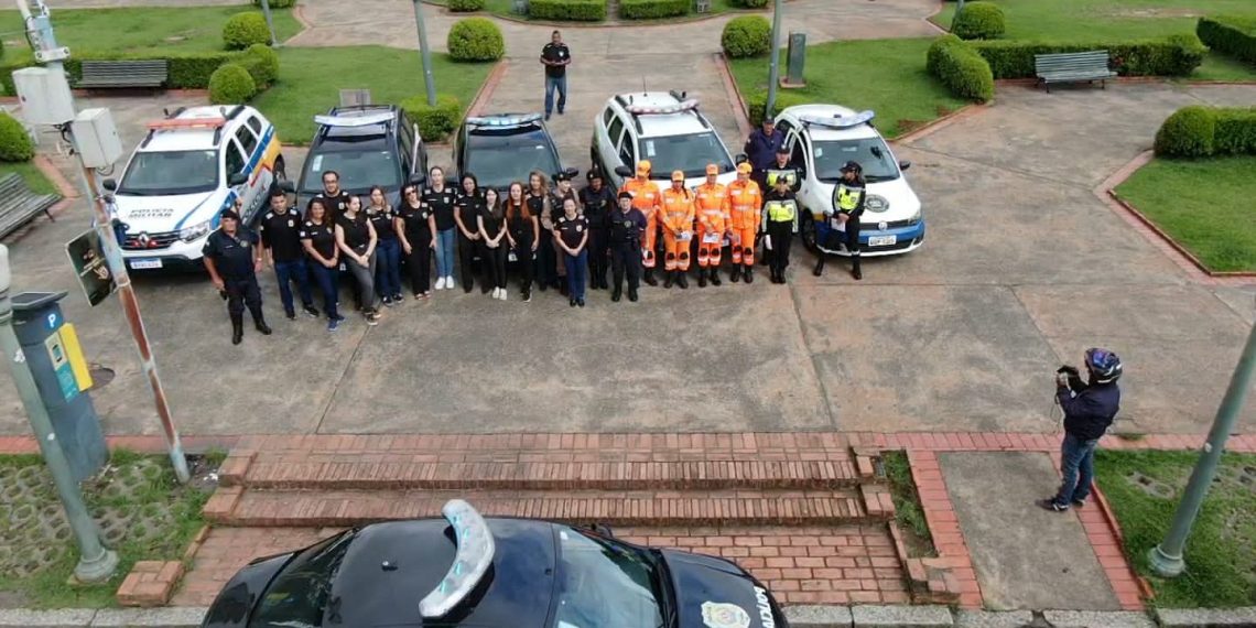 Forças de segurança de Poços realizam ação educativa de prevenção à violência doméstica