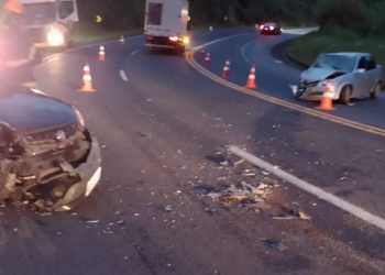 Acidente entre dois carros deixa três mulheres feridas em Águas da Prata