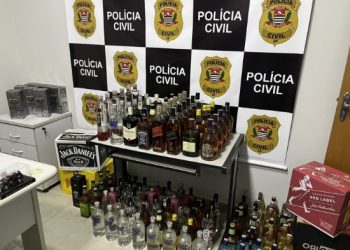 Dois comerciantes são presos com centenas de bebidas falsificadas em São José do Rio Pardo-SP
