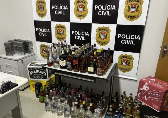 Dois comerciantes são presos com centenas de bebidas falsificadas em São José do Rio Pardo-SP