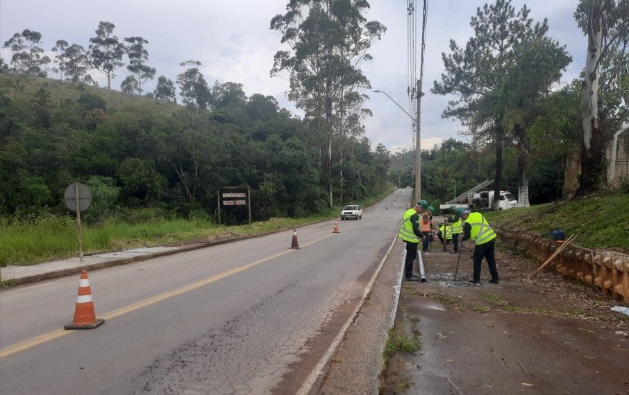 Demutran inicia instalação de novo radar em avenida da Zona Leste de Poços de Caldas